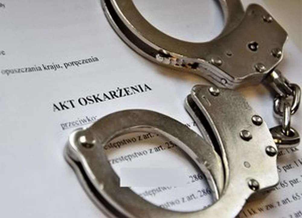 "Zwinęła" dywan. Grozi jej za to więzienie