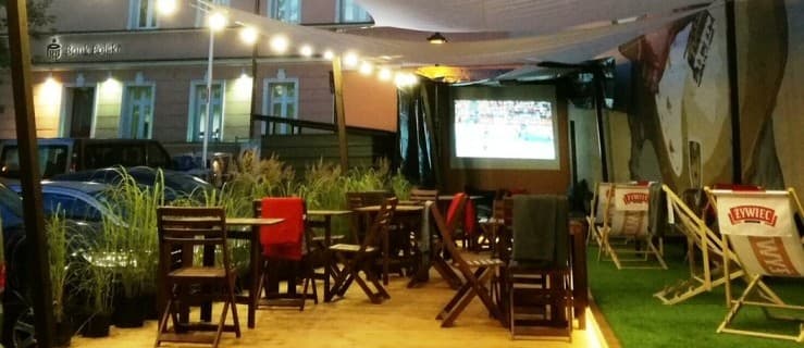 Nieme kino z muzyką na żywo na tarasie Kawiarni Filmowej