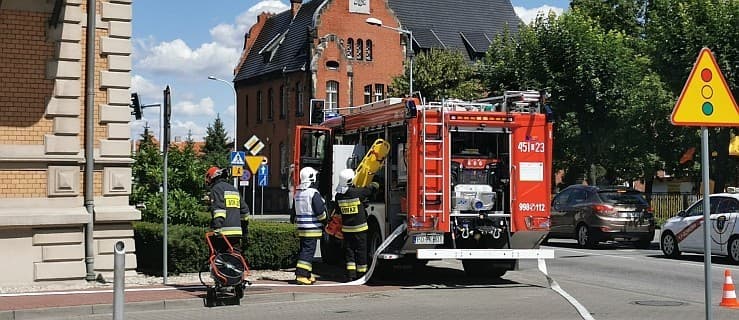 Strażacy w magistracie. Ewakuacja pracowników [AKTUALIZACJE]