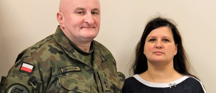 Starosta umówiła się z dowódcą - czy wybiorą się razem na koncert?