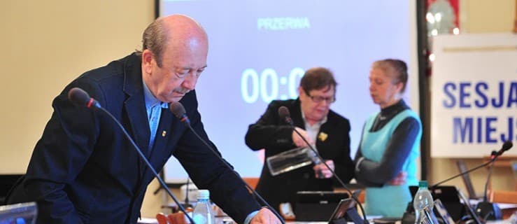 Radny Ziemi Jarocińskiej przegrał na swoim osiedlu. Dwa razy jednego wieczoru