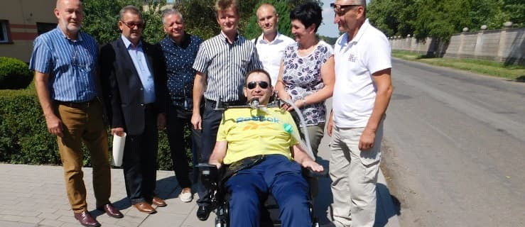 Dzięki temu wózkowi jest tak, jakbym miał ręce