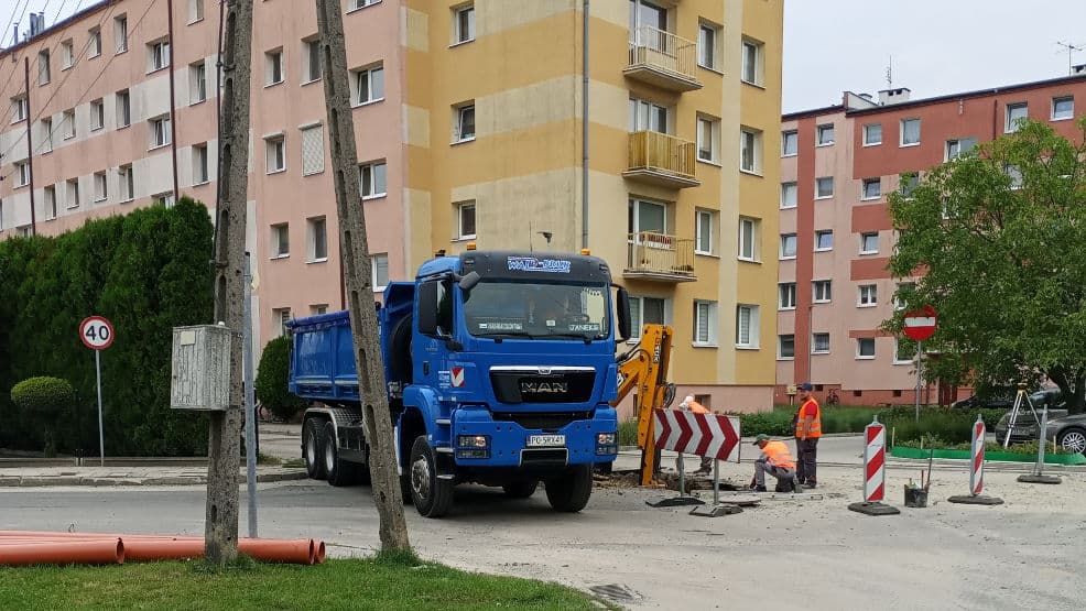 Jarocin. Mieszkańcy: Dzisiaj rozkopali dwa wjazdy: na ul. Kwiatową i Słoneczną