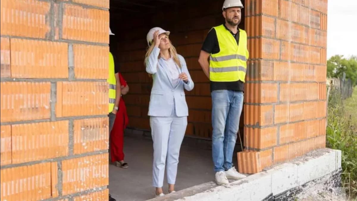 Burmistrz na czas remontu zamieszkała w czynszówce JTBS-u. Mieszkańcy pytają "jak to i czy każdy tak może?"