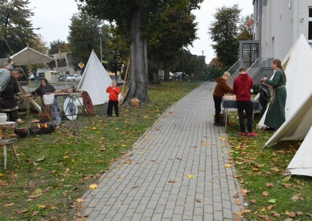 Spacer historyczny oraz wioska słowiańska w Nowym Mieście