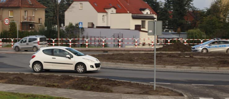 Ciężki sprzęt i rozkopane trawniki - efekt będzie na wiosnę [ZDJĘCIA]