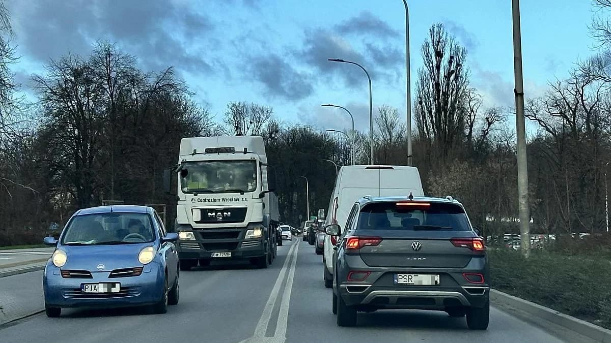 Nowe znaki przy drogach. Sprawdź, co się zmieniło i na co uważać za kierownicą