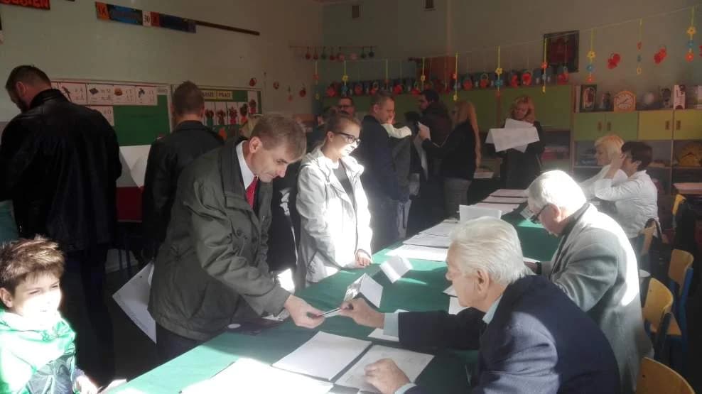 Czy wybory samorządowe nie odbędą się w 2023 roku? Partia rządząca rozważa taki scenariusz [ZDJĘCIA]