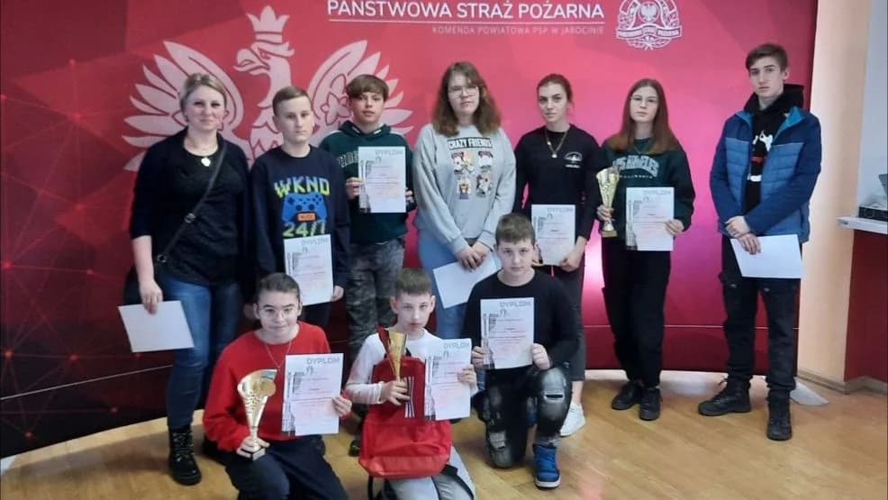 Konkurs wiedzy pożarniczej w Jarocinie. Zobacz, kto jest najlepszy [ZDJĘCIA]