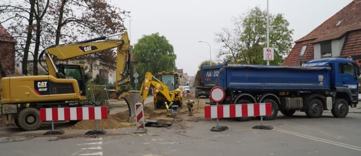 Zmiany organizacji ruchu w centrum Jarocina. Do kiedy mogą obowiązywać? [MAPY]