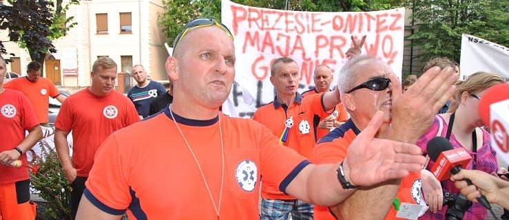 Protestowali, negocjowali. Koniec sporu ratowników z zarządem szpitala. Porozumienie