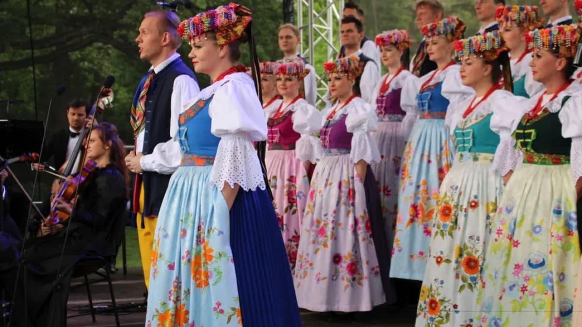 Tego jeszcze nie było! „Śląsk” i artyści Opery Narodowej w Śmiełowie