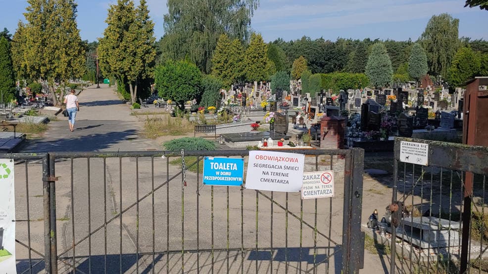 Jarocin. Kolejna zmiana cennika na cmentarzu komunalnym. Co podrożało i dlaczego?