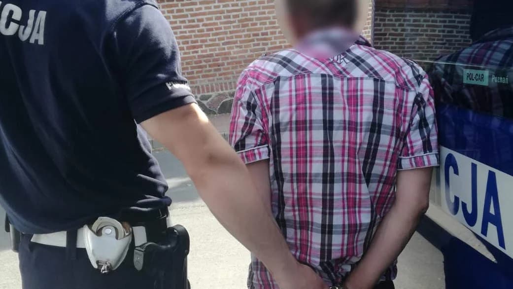 Pijany kierowca spowodował dwie kolizje na DK 11 i uciekł
