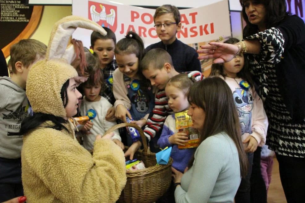 Śniadanie wielkanocne po polsku dla ponad 200 uchodźców z Ukrainy [ZDJĘCIA]