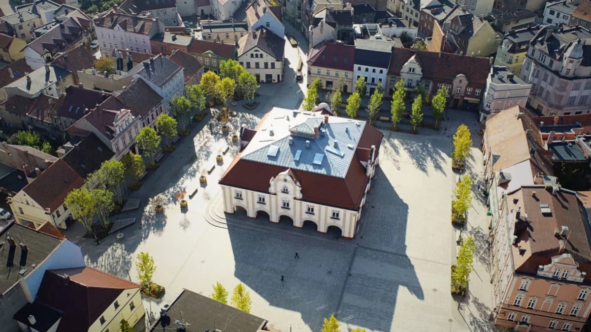 Strefa parkowania i zmiana organizacji ruchu w centrum Jarocina - burmistrz zaprasza na zebranie