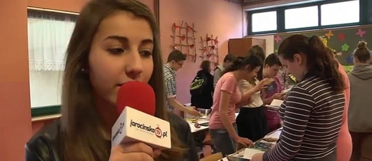 Gimnazjaliści licytują i pomagają niepełnosprawnym