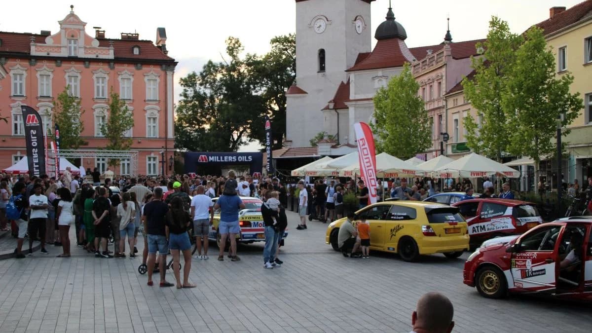 3. Rally and Race Rajd Jarociński. Uroczyste Otwarcie i Motoryzacyjne Święto na Rynku! [ZDJĘCIA, WIDEO]