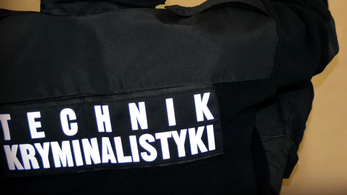Kradzież luksusowego auta w Jarocinie. Sprawców szuka policja