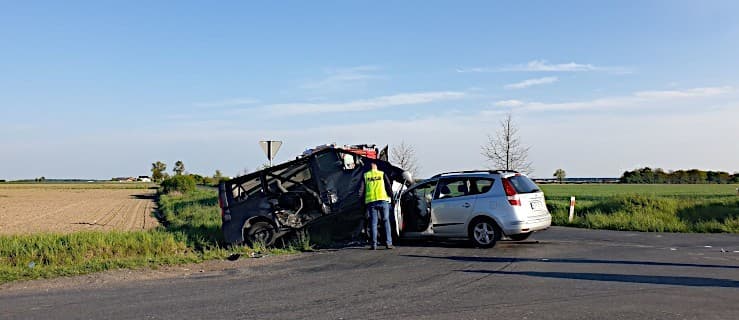 Wypadek. 7 osób w szpitalach. 5 karetek w akcji [AKTUALIZACJA, ZDJĘCIA]