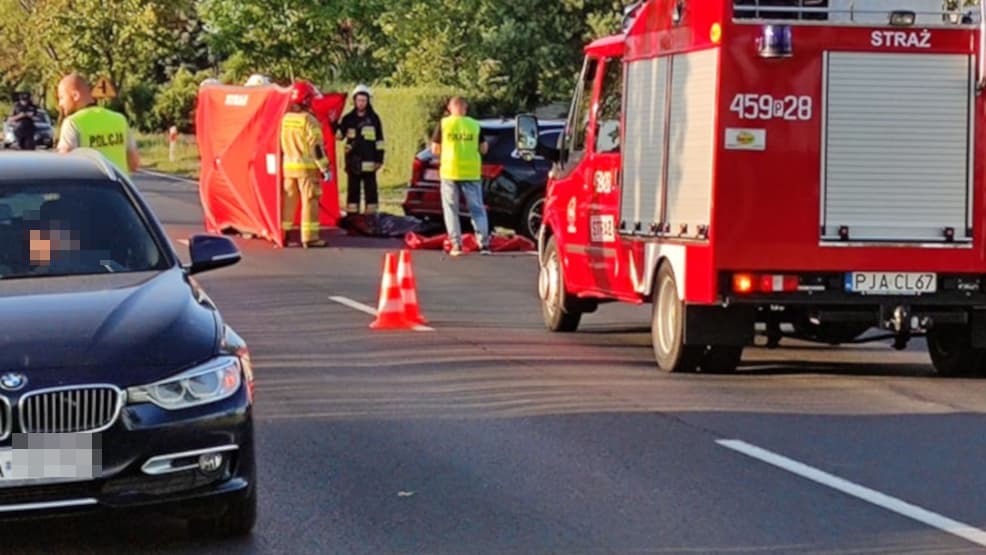 Śmiertelny wypadek na DK 15 w Jarocinie. Nie żyje motocyklista [ZDJĘCIA, FILM]