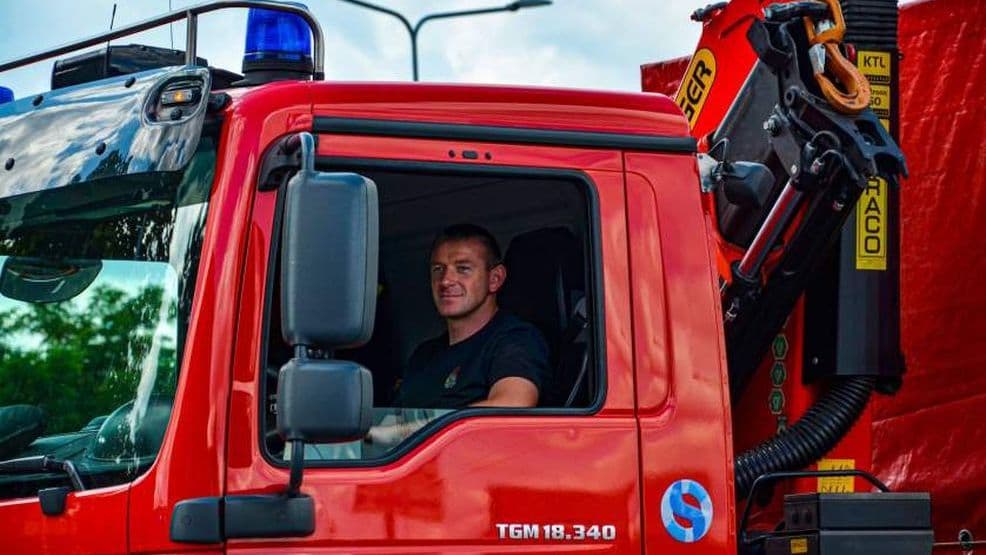 Pożary Grecja 2021. Walczyli z gigantycznymi pożarami, a musieli oszczędzać każdy litr wody [ZDJĘCIA]
