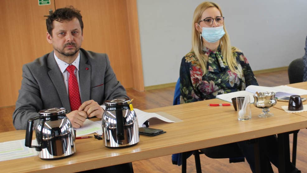 Przedsiębiorca domaga się kanalizacji od gminy. Poskarżył się na wójta