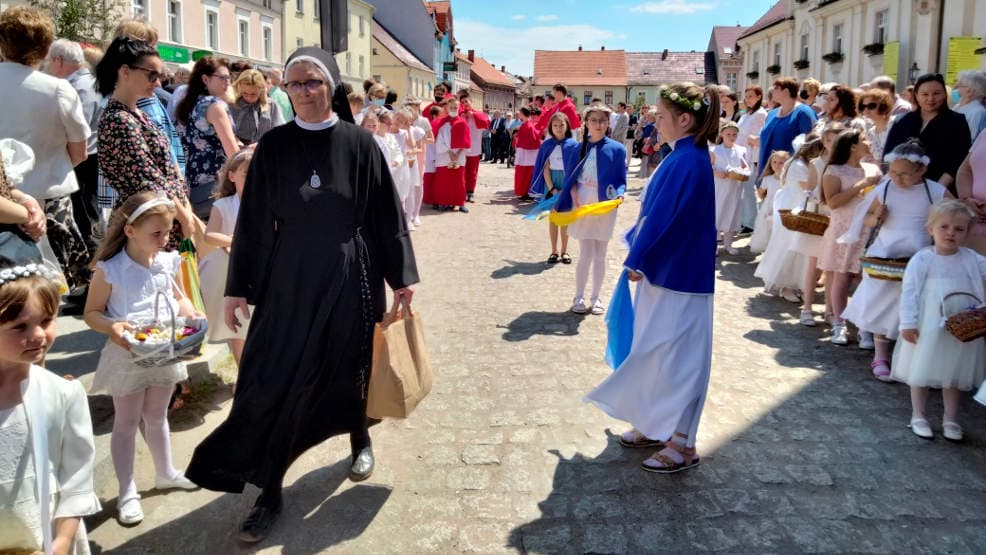 Czasem trzeba być Bożym wariatem. PRZECZYTAJ wywiad z siostrą Konstancją Pelińską