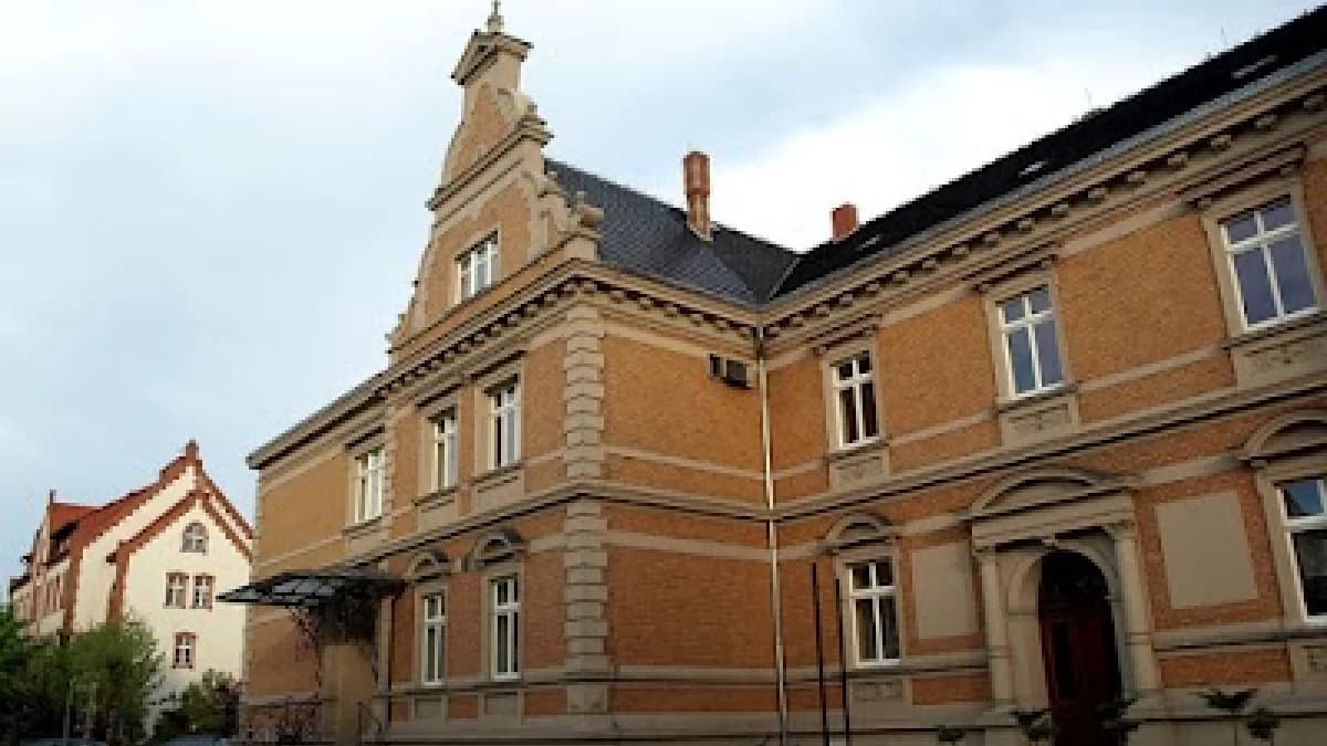 Urząd Miejski w Jarocinie poszukuje pracowników. Jakie warunki trzeba spełnić, żeby zostać urzędnikiem?