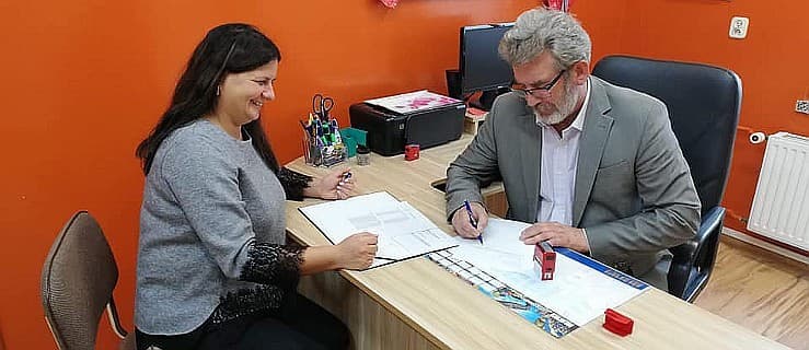 Agencji już nie wystarczają, a szkoły się z nich cieszą