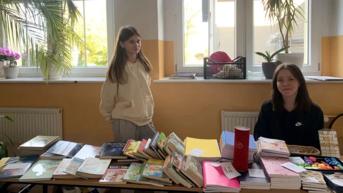 Kiermasz na Dzień Chłopca w szkole w Potarzycy. Zorganizowało go kółko teatralne [ZDJĘCIA]
