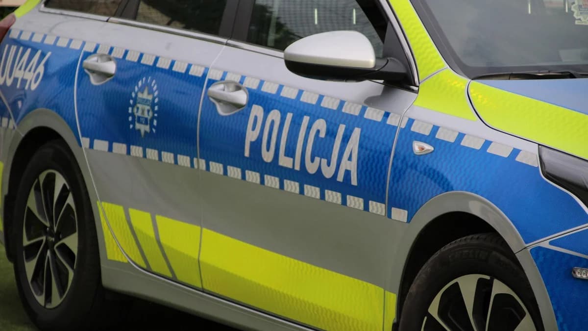 Zderzenie rowerzystów w centrum Jarocina. Mężczyzna trafił do szpitala