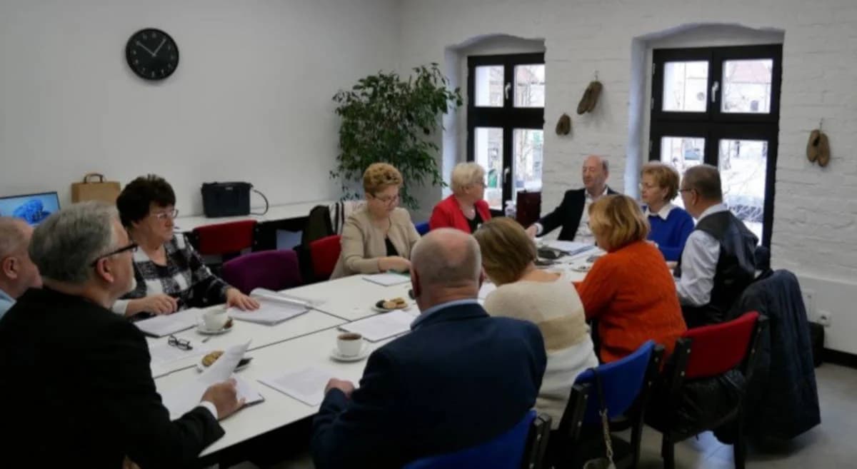 Gminna Rada Seniorów od kilku miesięcy działa w Jarocinie. Czym się zajmuje? [SONDA]