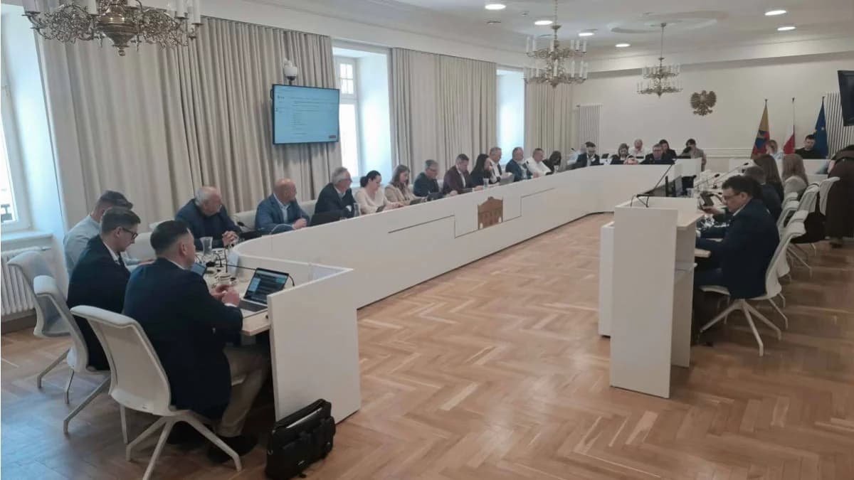 Gmina chce zaoszczędzić kilka milionów. Czy do tego dojdzie - o tym i nie tylko będą debatować jarocińscy radni [TRANSMISJA, AKTUALIZACJE]