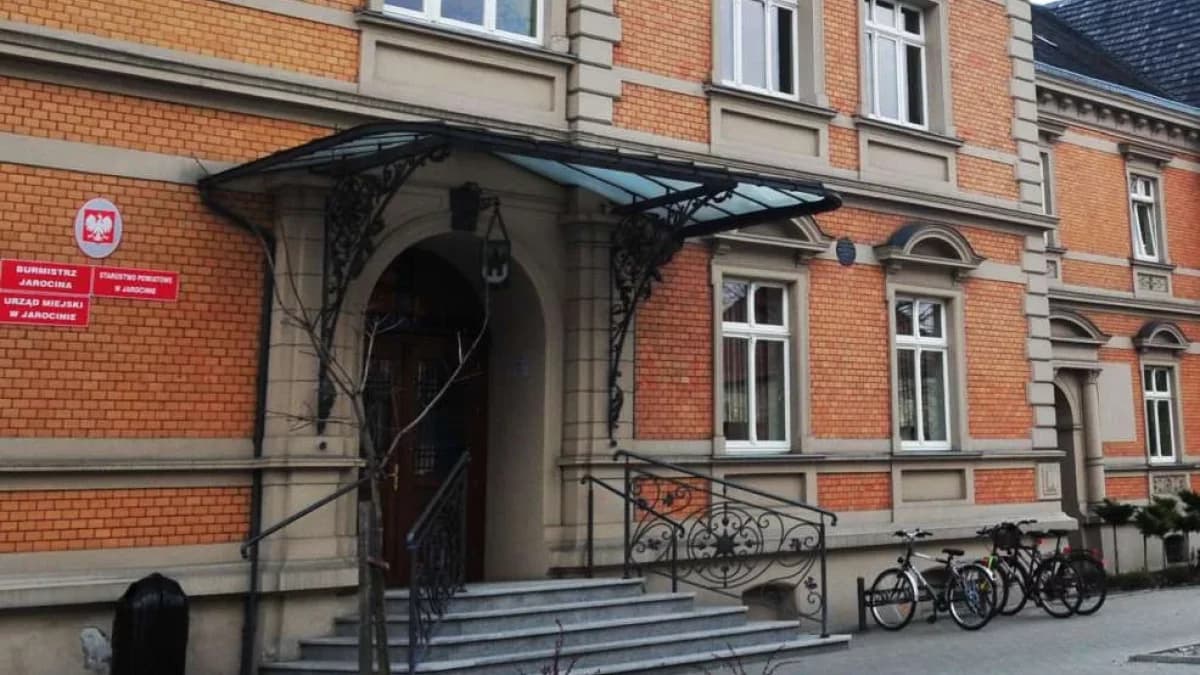 Błąd w decyzji podatkowej? Taka informacja krąży po Facebooku. Urząd wyjaśnia i dementuje