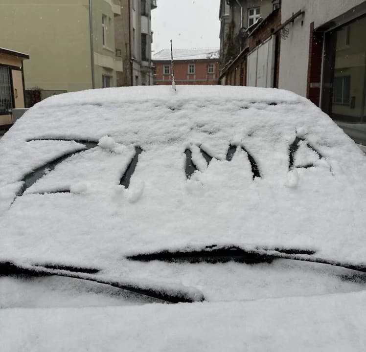 IMGW ostrzega przed intensywnym opadem śniegu