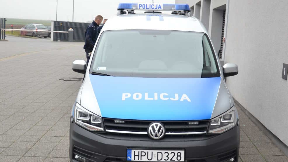 Jarocin. Kolega nie miał z nim kontaktu. Wezwał policję. W mieszkaniu znaleziono zwłoki młodego mężczyzny