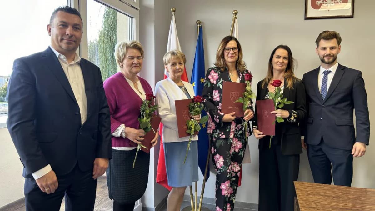 Pierwsze nagrody wójta Kotlina dla nauczycieli