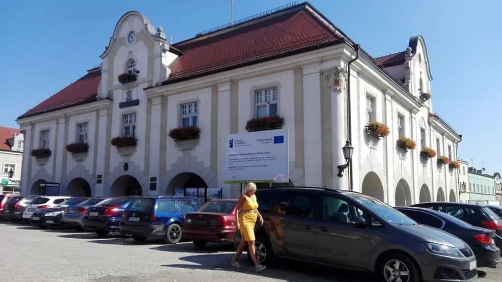 Rusza przebudowa i modernizacja jarocińskiego ratusza. Wykonawca już wybrany [ZDJECIA]