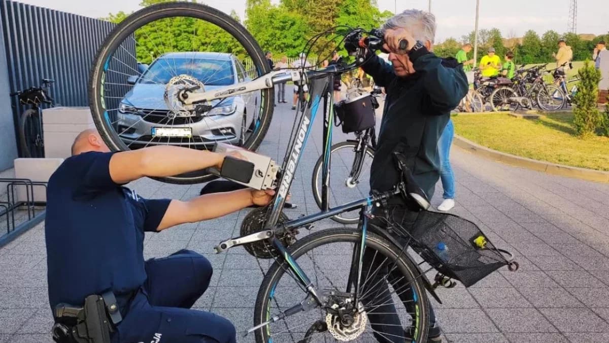 Kolejna akcja bezpłatnego znakowania rowerów. Jarocińscy policjanci zapraszają - kiedy i gdzie?