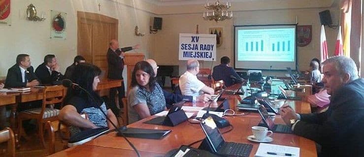 Pałacowa koalicja przejmuje władzę w powiecie