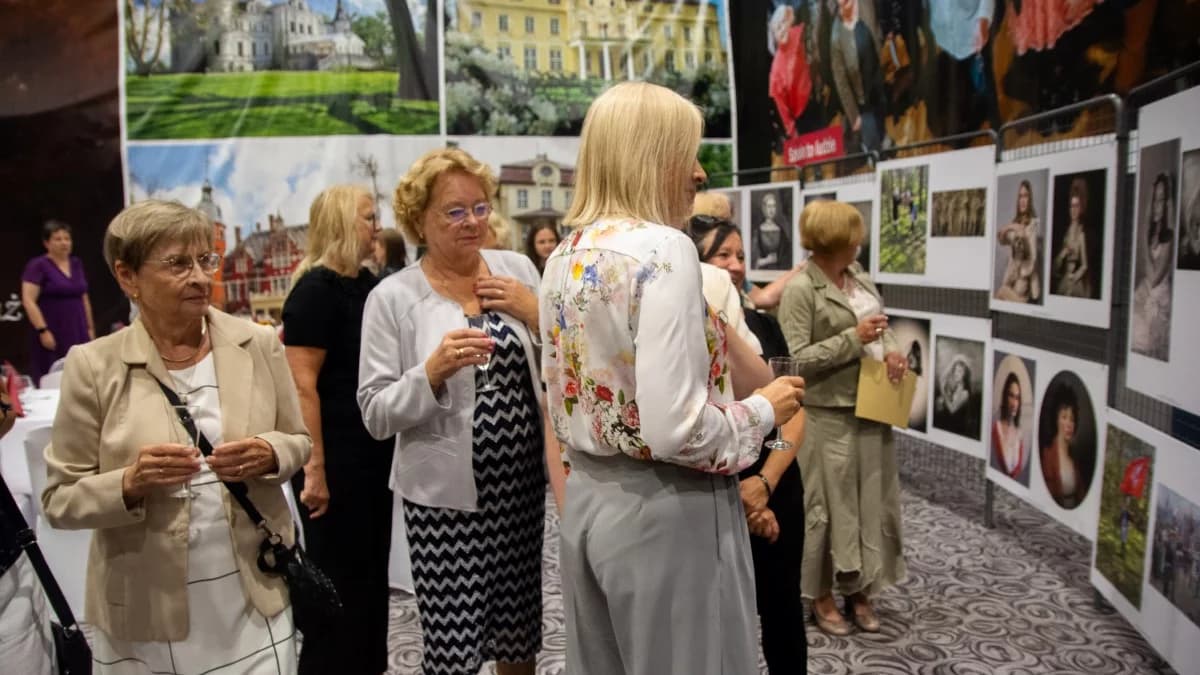 Liceum obchodzi stulecie nadania imienia Kościuszki. Wystawa, szabla i koncert Moderato