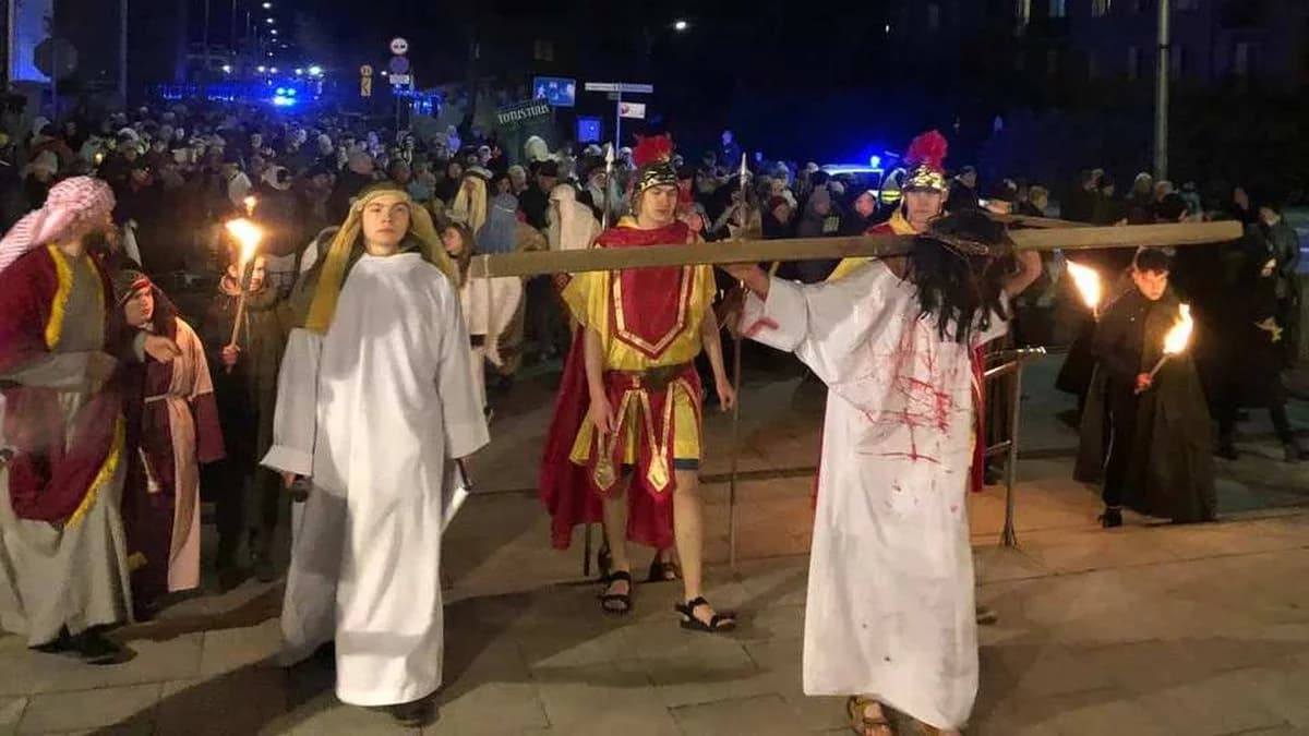 Drogi Krzyżowe i Misteria Męki Pańskiej. Gdzie i kiedy się odbędą na terenie Ziemi Jarocińskiej?