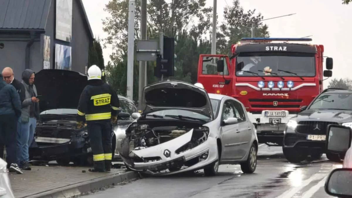 Dwa auta osobowe zderzyły się na skrzyżowaniu w gminie Żerków. Na miejsce wezwano służby [AKTUALIZACJA]