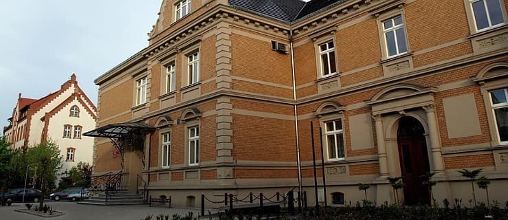 W urzędzie smażyli i włączył się alarm pożarowy. "Smród nie do wytrzymania"