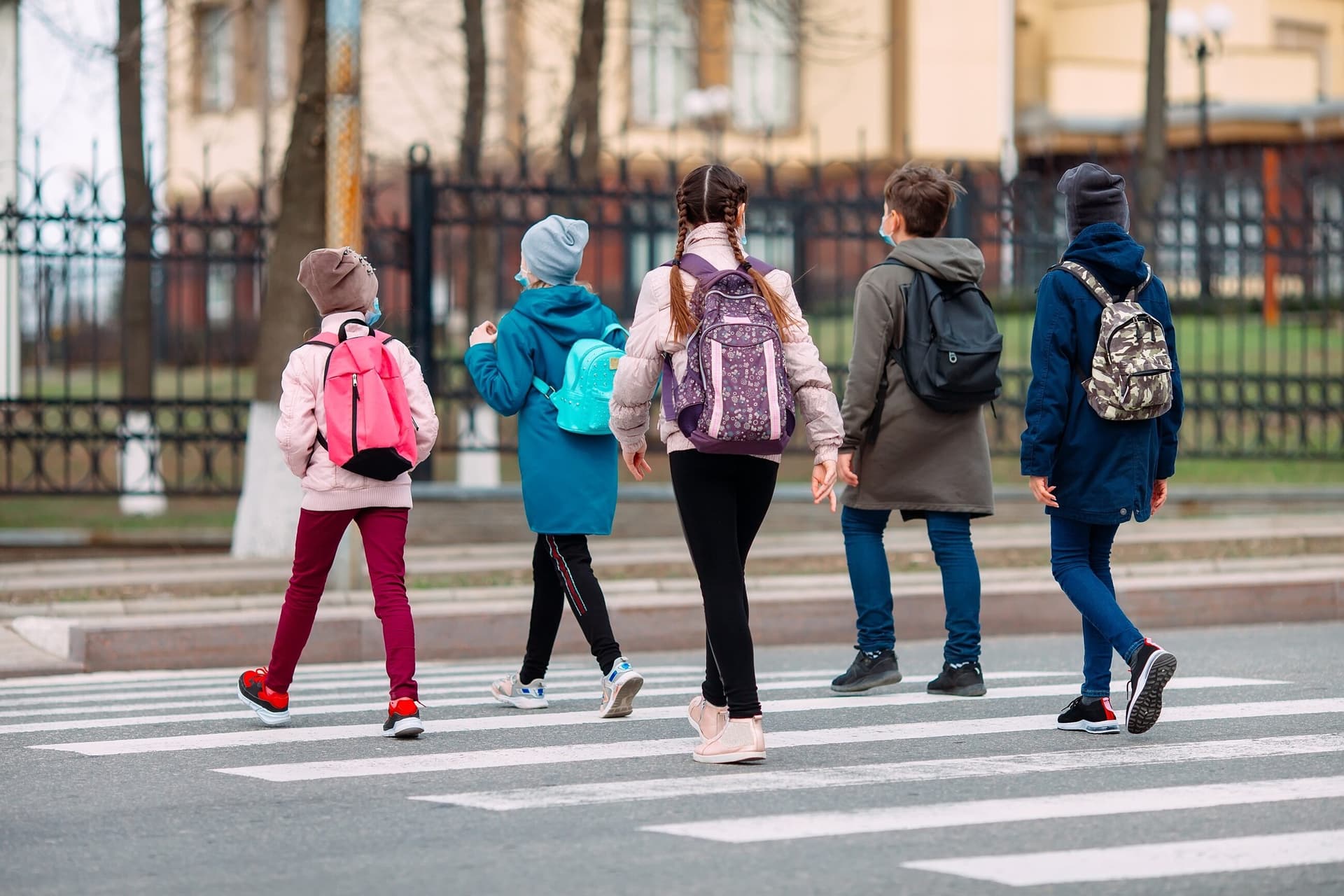 65 procent nauczycieli zapisało się na szczepienia. Kiedy uczniowie wrócą do szkół?