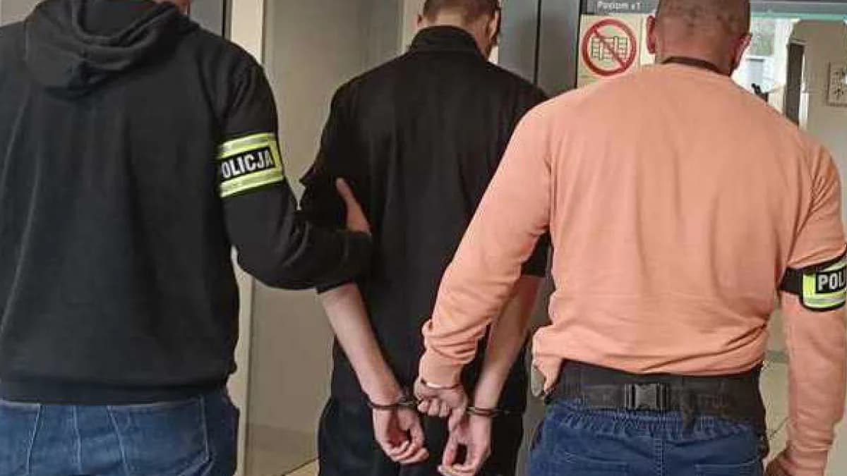 Przyjechał kraść buty do sklepu w Jarocinie. Nie spodziewał się, że w środku są policjanci