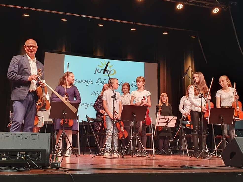 Jarociński Uniwersytet Trzeciego Wieku zainaugurował kolejny rok akademicki [ZDJĘCIA]