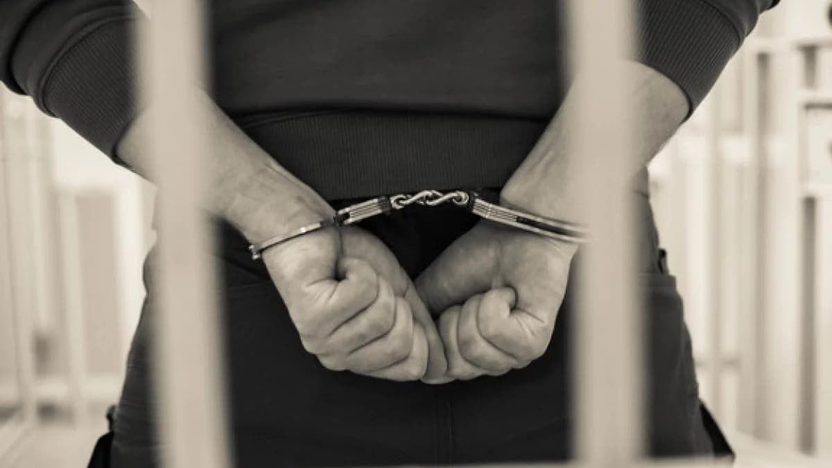 Szarpał, popychał i groził śmiercią - policjanci byli stanowczy wobec 45-latka z gminy Jarocin