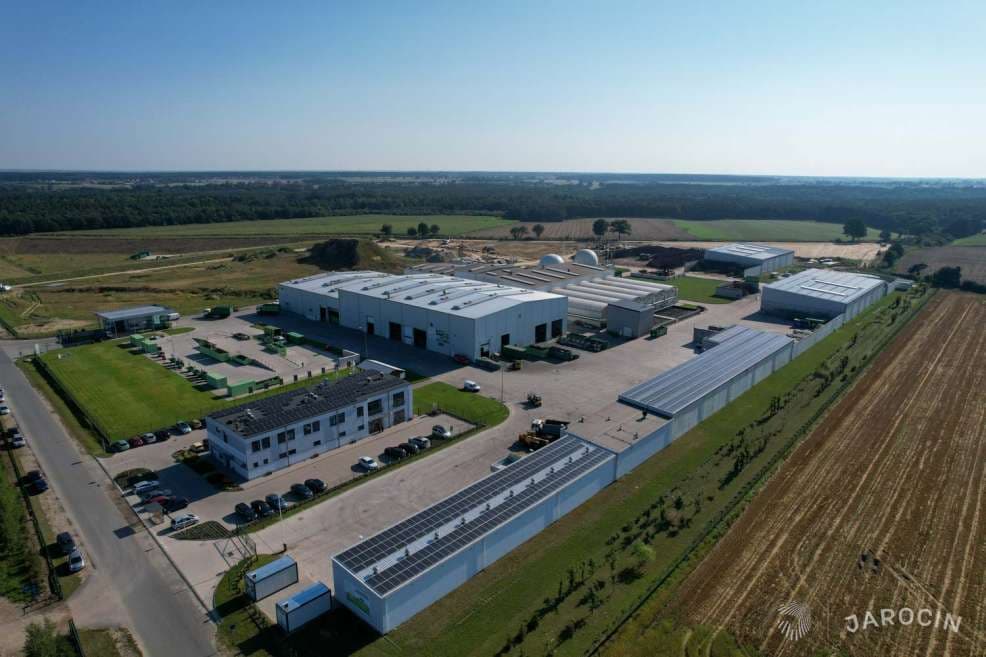 Jarocińskie spółki gminne okładają dachy panelami słonecznymi [ZDJĘCIA]